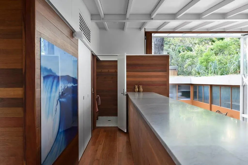 Surf Poet, Unique Rainforest Retreat Luxury Home Noosa Heads Holiday home