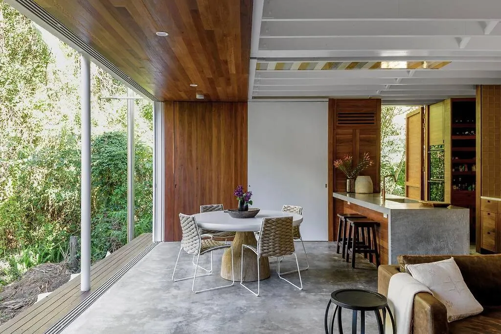 Holiday home Surf Poet, Unique Rainforest Retreat Luxury Home Noosa Heads