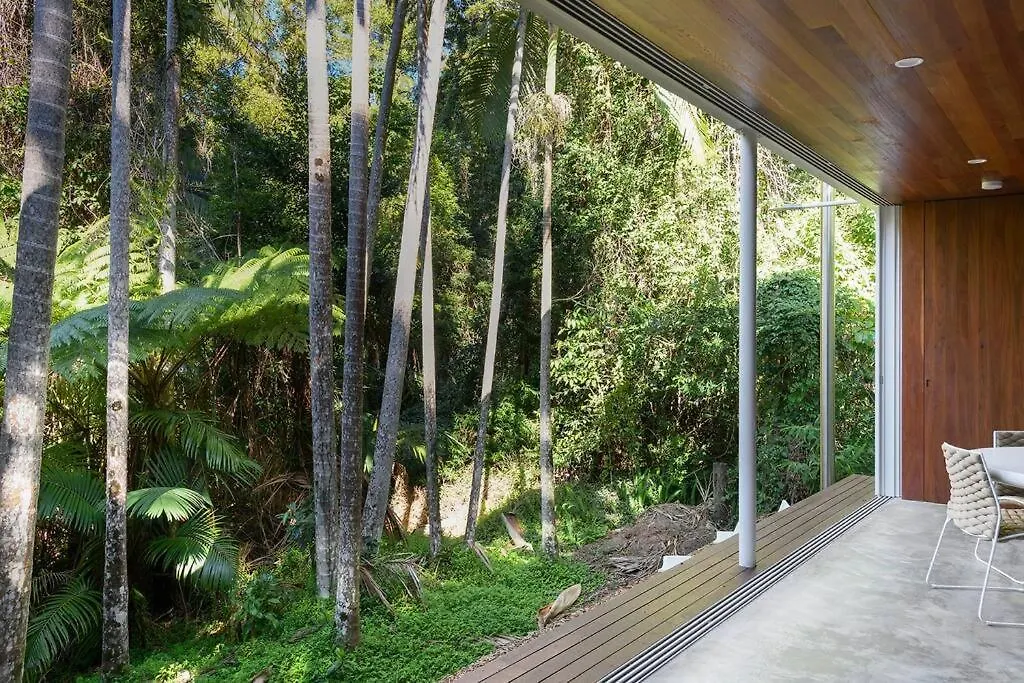 Holiday home Surf Poet, Unique Rainforest Retreat Luxury Home Noosa Heads