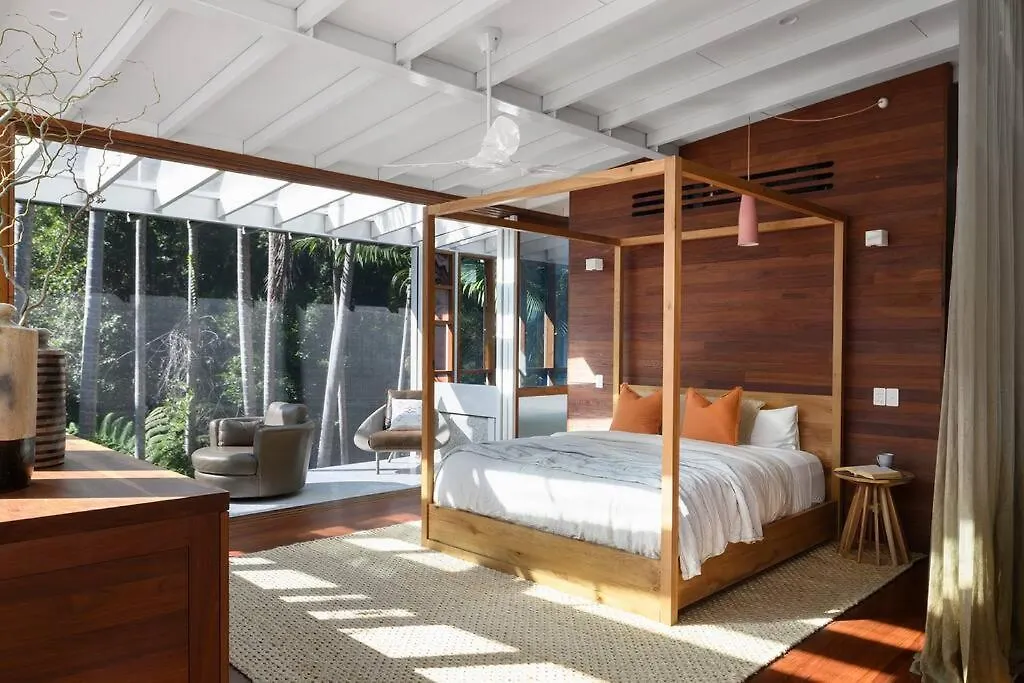 Surf Poet, Unique Rainforest Retreat Luxury Home Noosa Heads 0*,  Australia