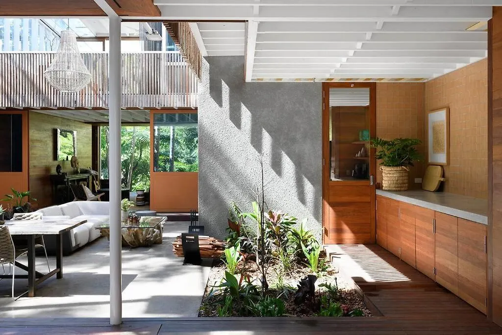 Surf Poet, Unique Rainforest Retreat Luxury Home Noosa Heads