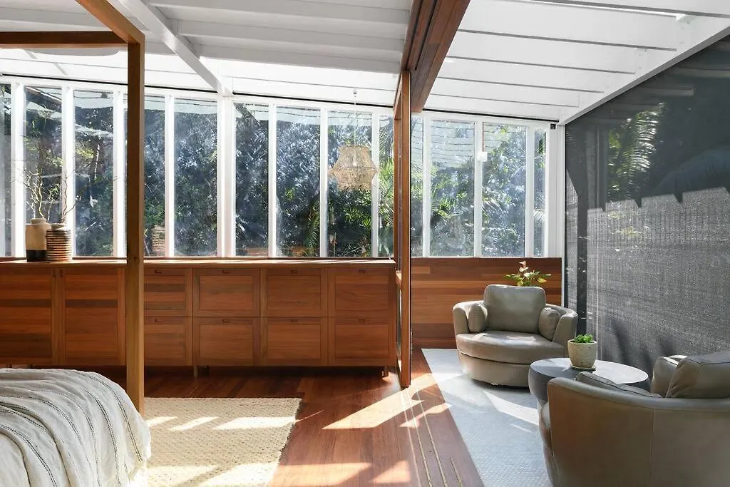 Surf Poet, Unique Rainforest Retreat Luxury Home Noosa Heads Australia