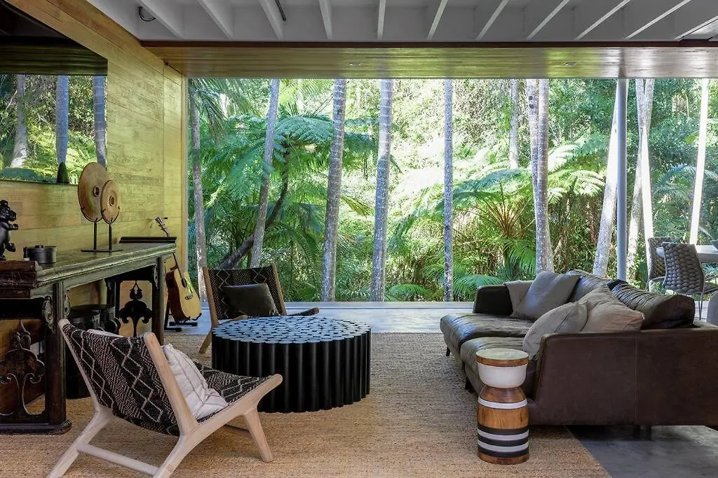 Holiday home Surf Poet, Unique Rainforest Retreat Luxury Home Noosa Heads Australia
