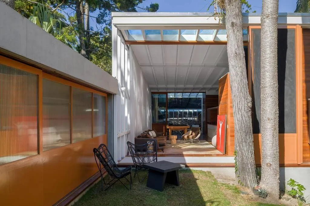 Surf Poet, Unique Rainforest Retreat Luxury Home Noosa Heads